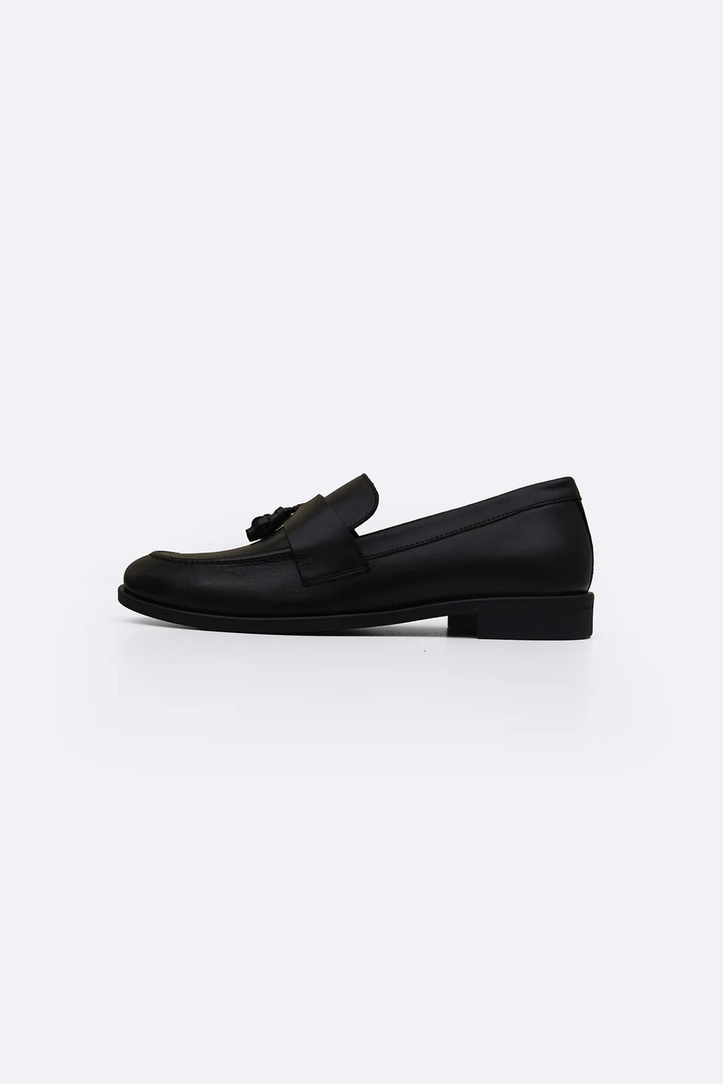 TASSEL LEATHER LOAFERS