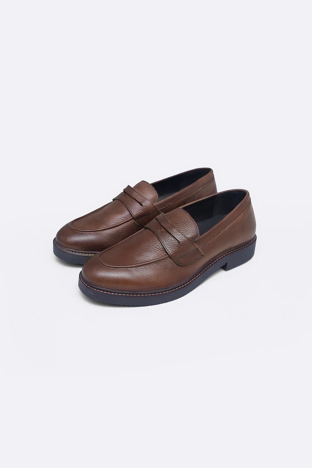 CLASSIC LEATHER LOAFERS