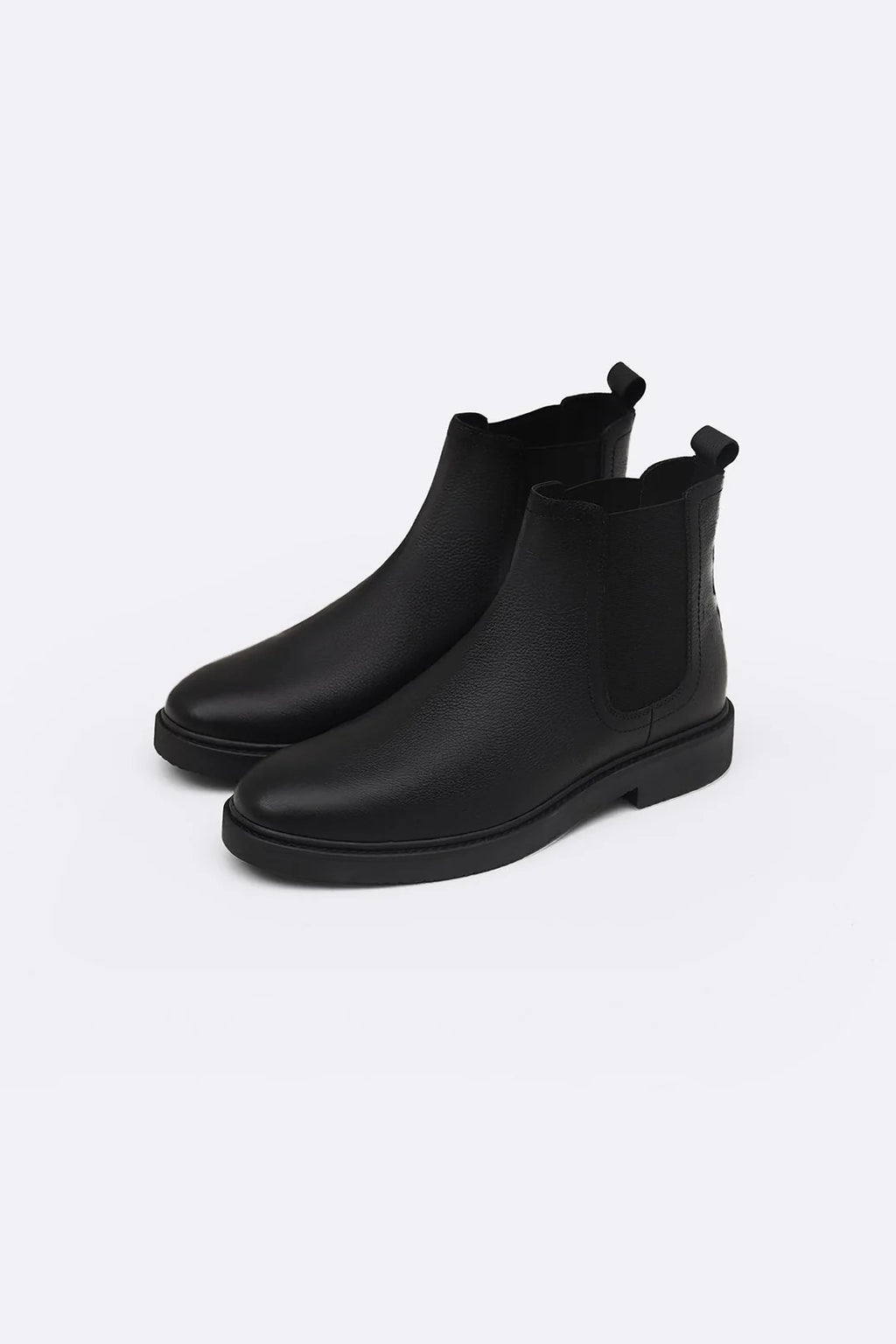 ESSENTIAL LEATHER CHELSEA BOOTS